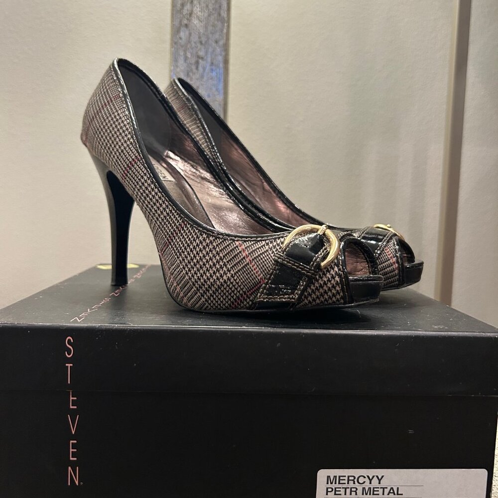 Steven by Steve Madden Lezlie Glen Plaid Peep toe Pumps - Picture 3 of 9